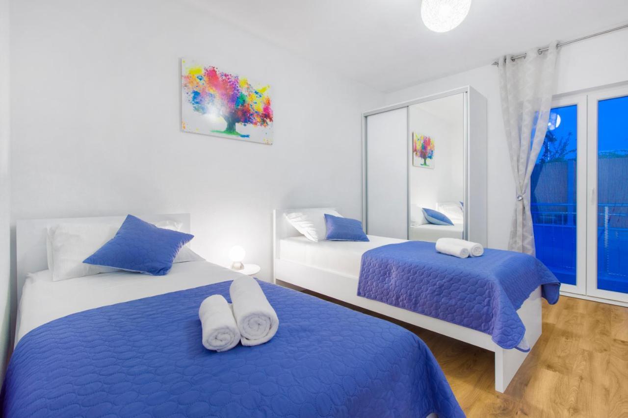Dograde Villa Antonia With Heated Pool מראה חיצוני תמונה