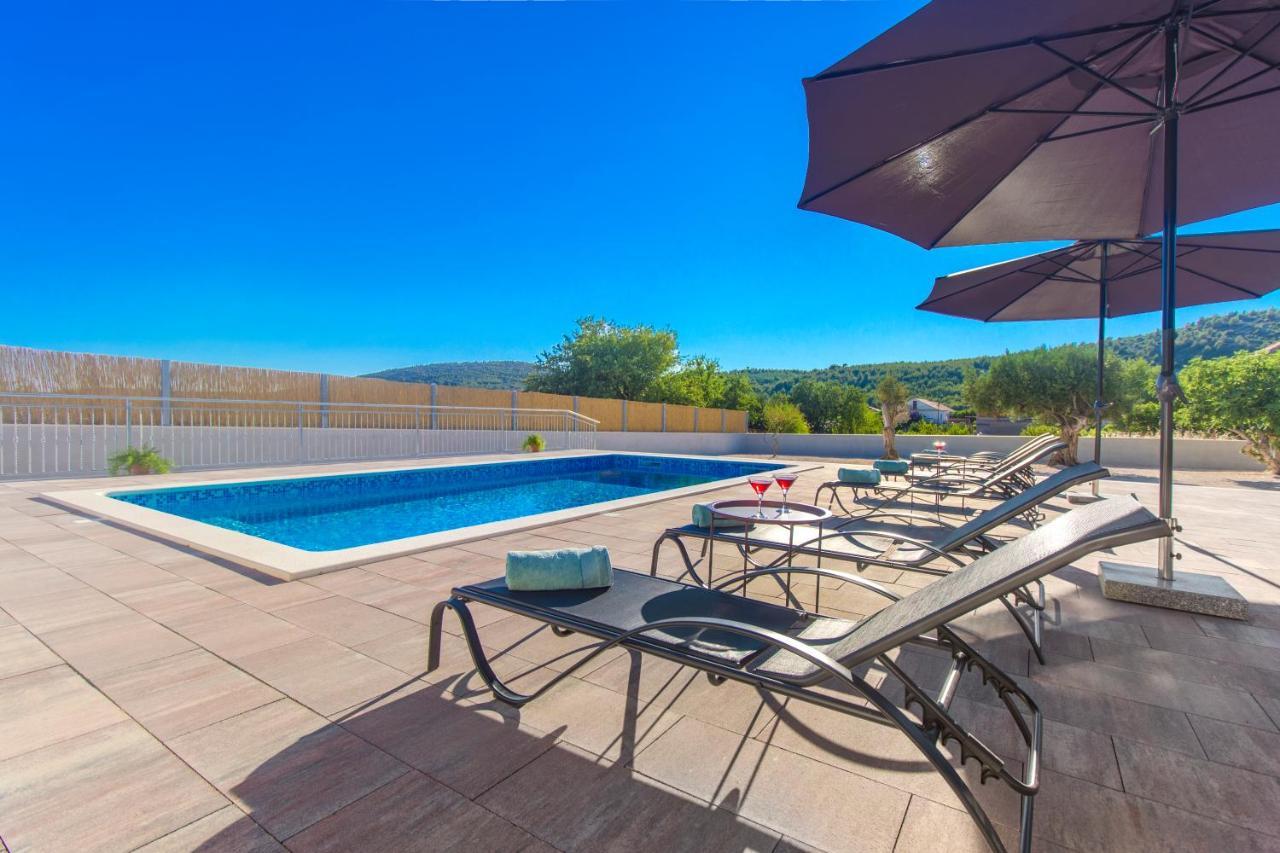 Dograde Villa Antonia With Heated Pool מראה חיצוני תמונה