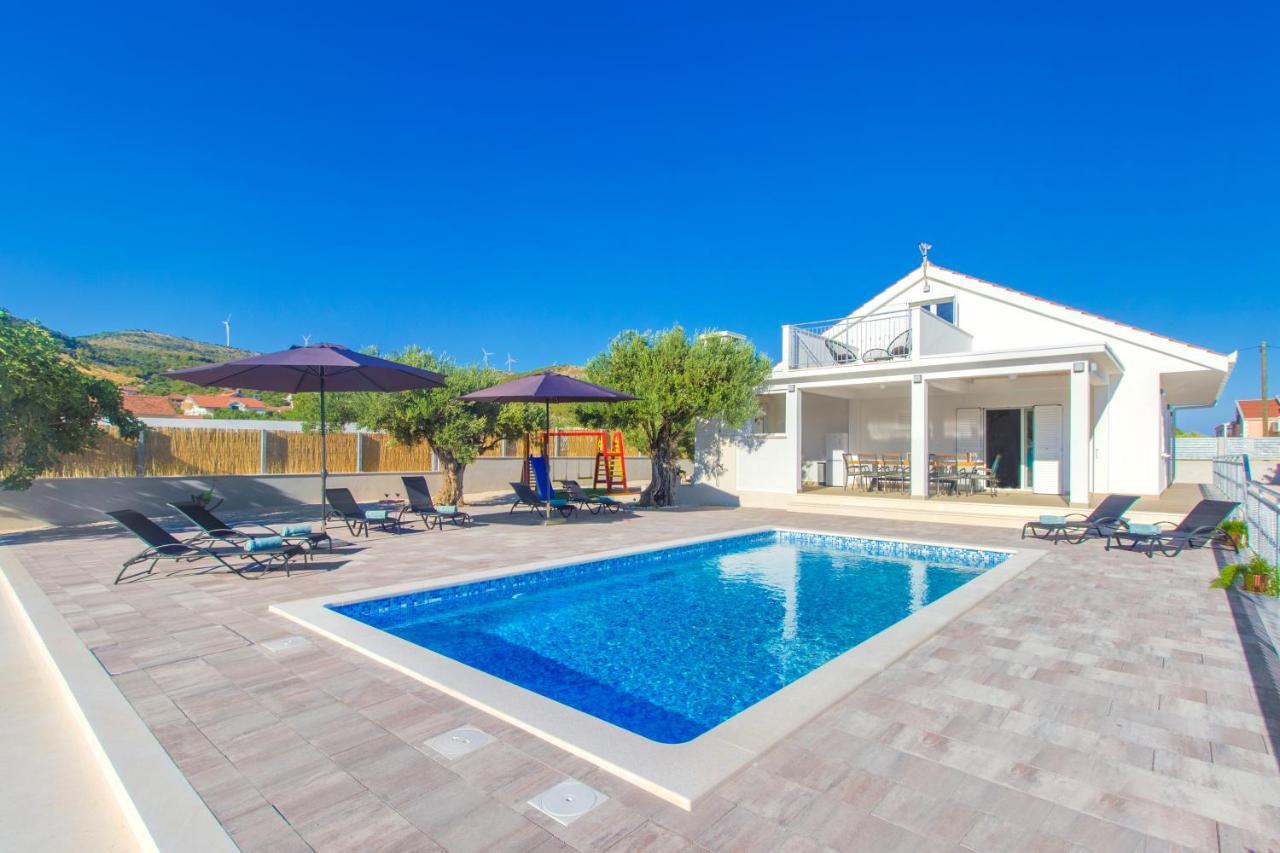 Dograde Villa Antonia With Heated Pool מראה חיצוני תמונה
