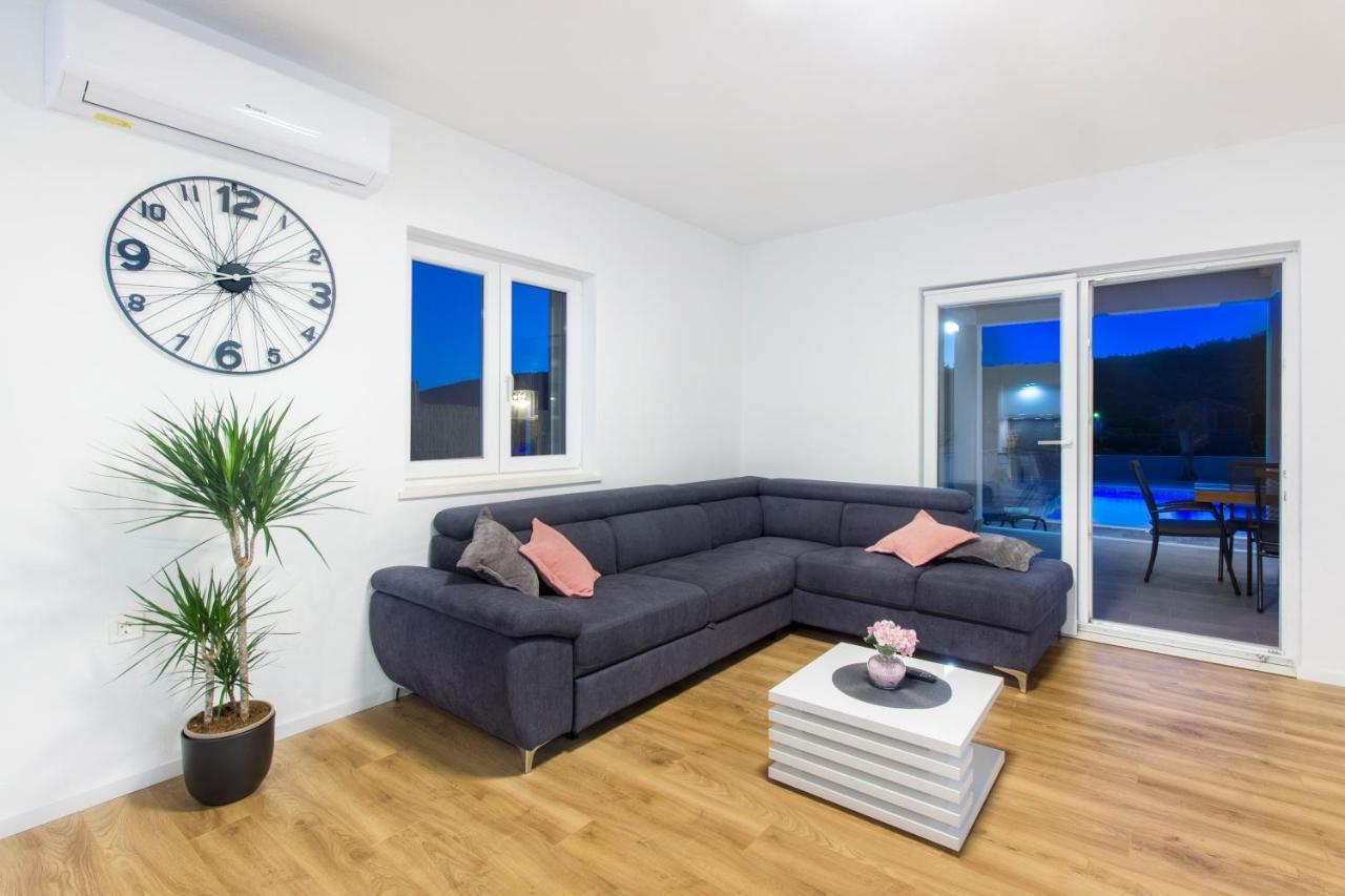 Dograde Villa Antonia With Heated Pool מראה חיצוני תמונה