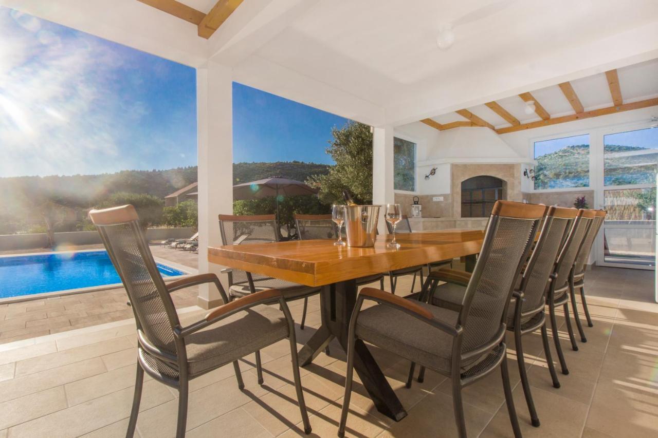 Dograde Villa Antonia With Heated Pool מראה חיצוני תמונה