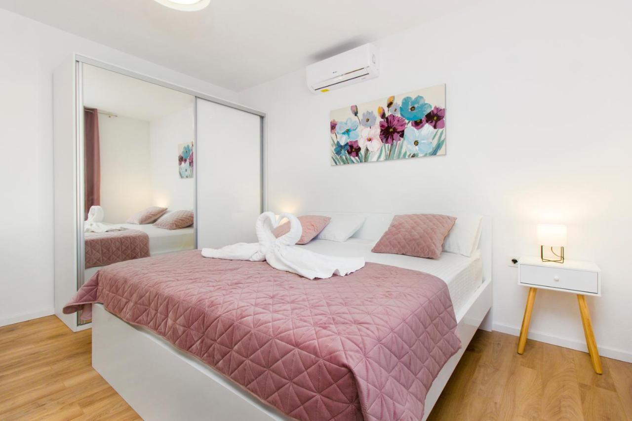 Dograde Villa Antonia With Heated Pool מראה חיצוני תמונה